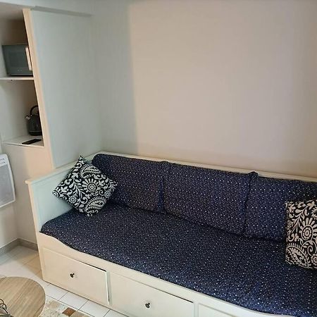 Agreable Et Paisible Studio Franqueville-Saint-Pierre Exteriör bild